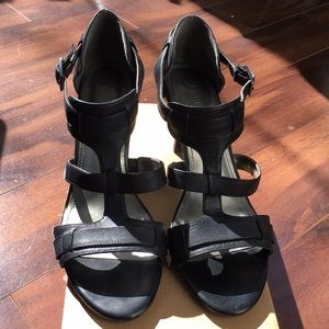Allure Velika sandal black size 9